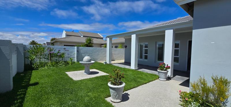 3 Bedroom Property for Sale in Country Club Western Cape